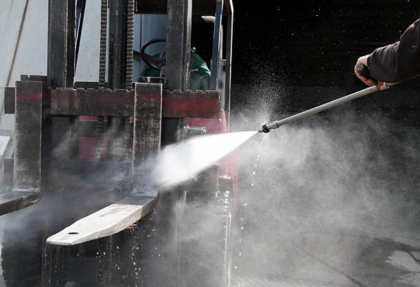 Best Warehouse Cleaning  in Fairmount, IN